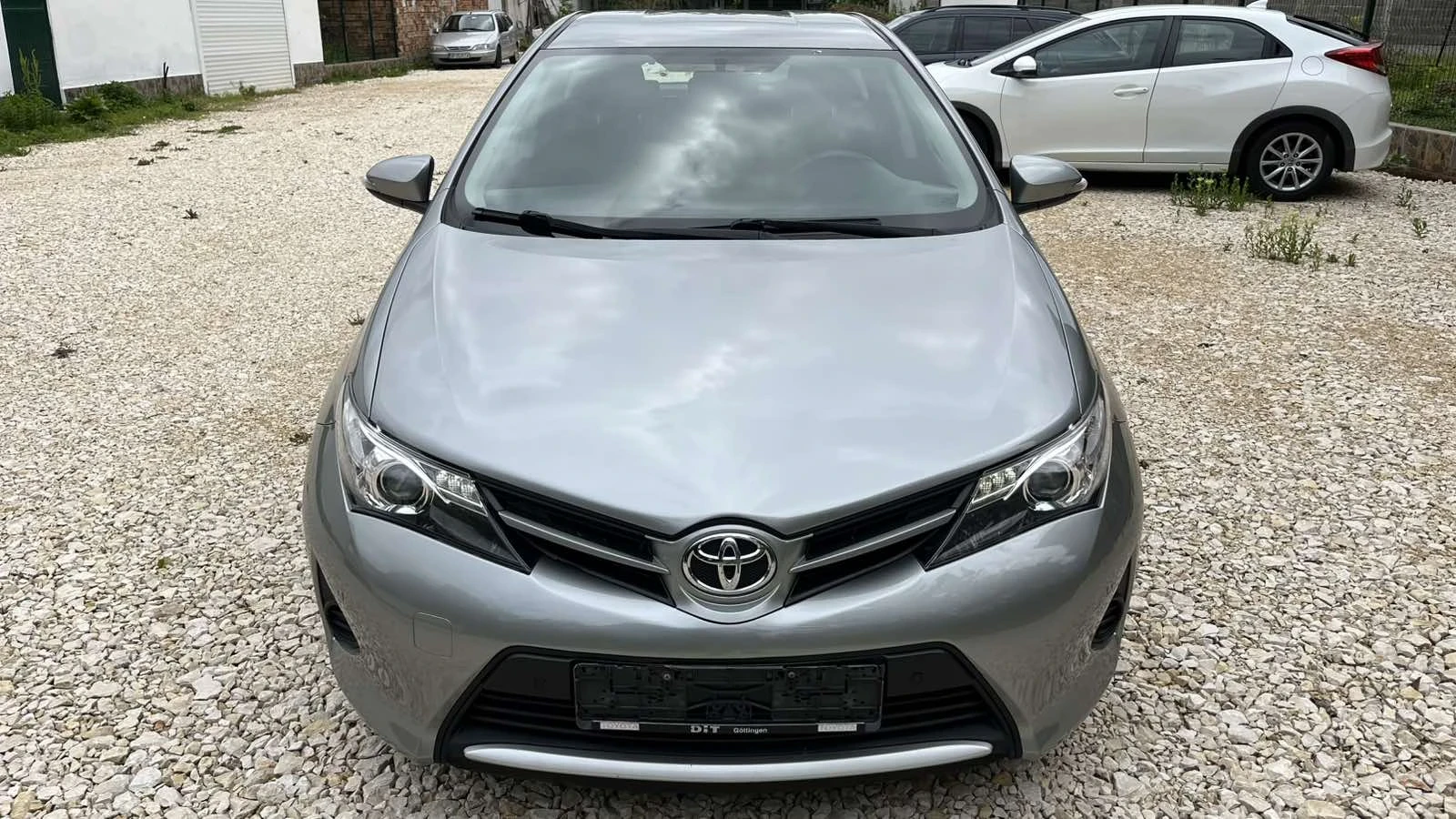 Toyota Auris 1.3 | Mobile.bg � ����������� 1