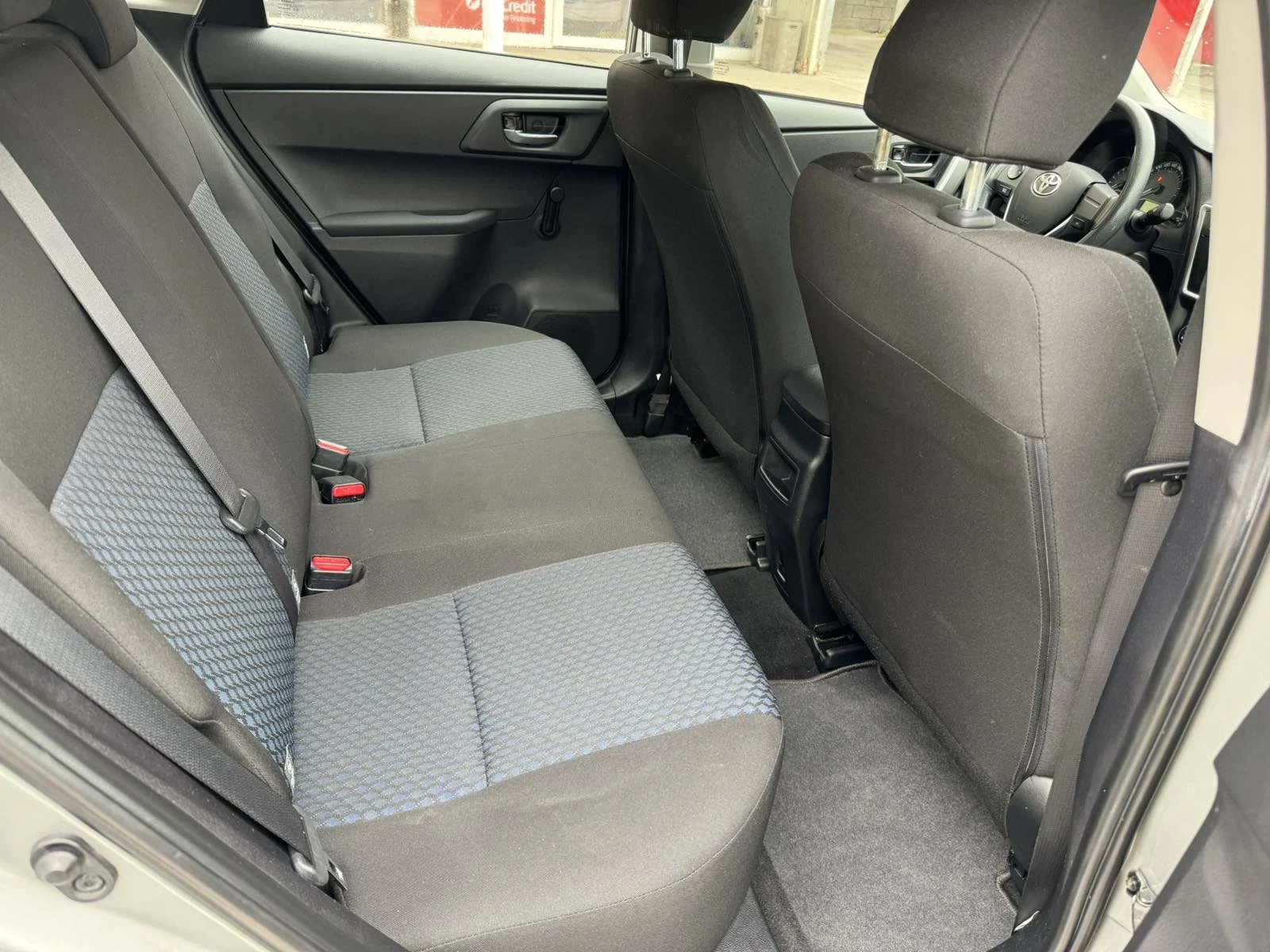 Toyota Auris 1.3 | Mobile.bg � ����������� 6