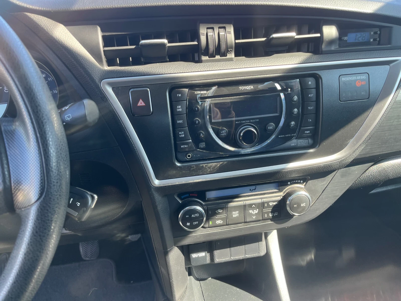 Toyota Auris 1.3 | Mobile.bg   13