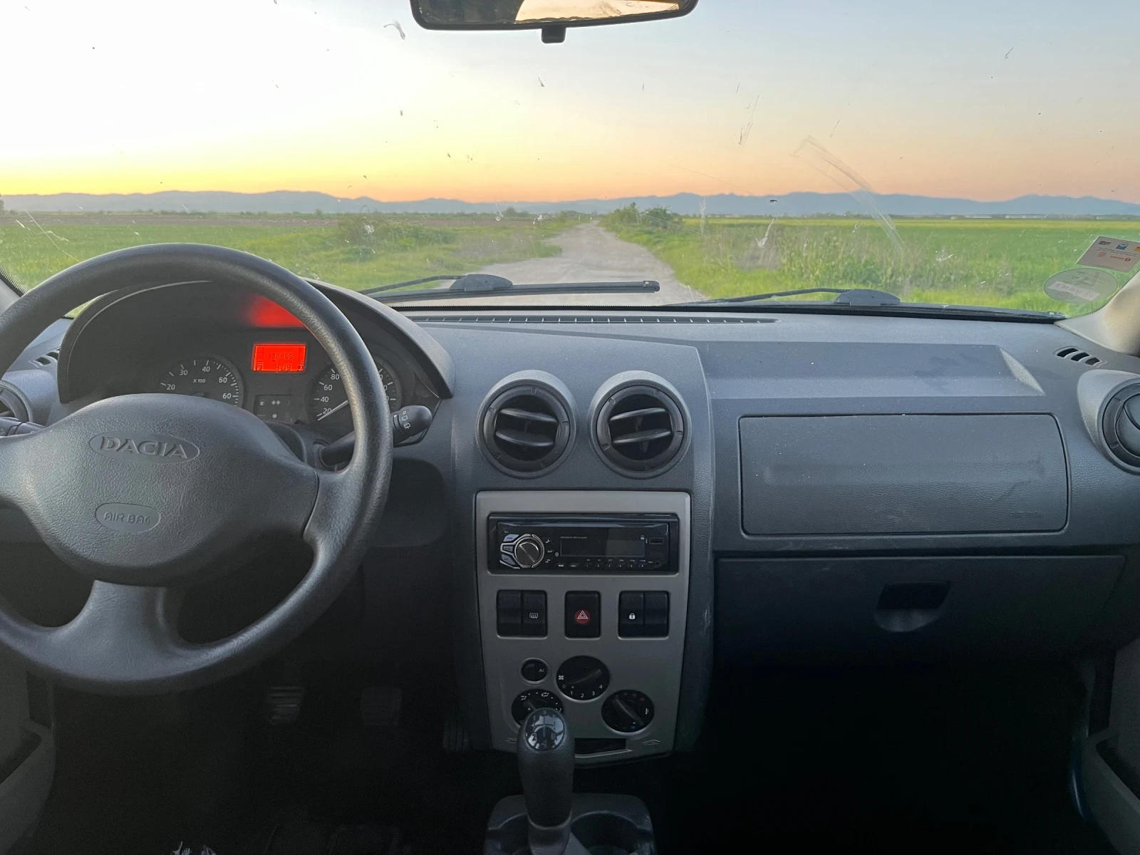 Dacia Logan 1.4 MPI - изображение 7