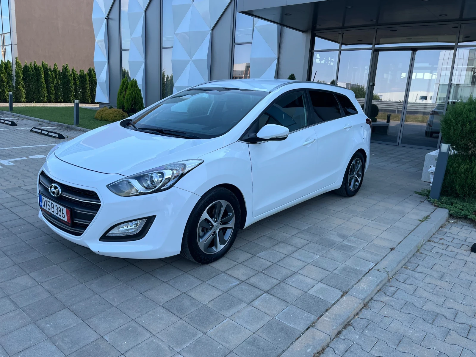Hyundai I30 1.6CRDi110к.с./Facelift/Navi/Camera/PerfectEvro6 - изображение 4