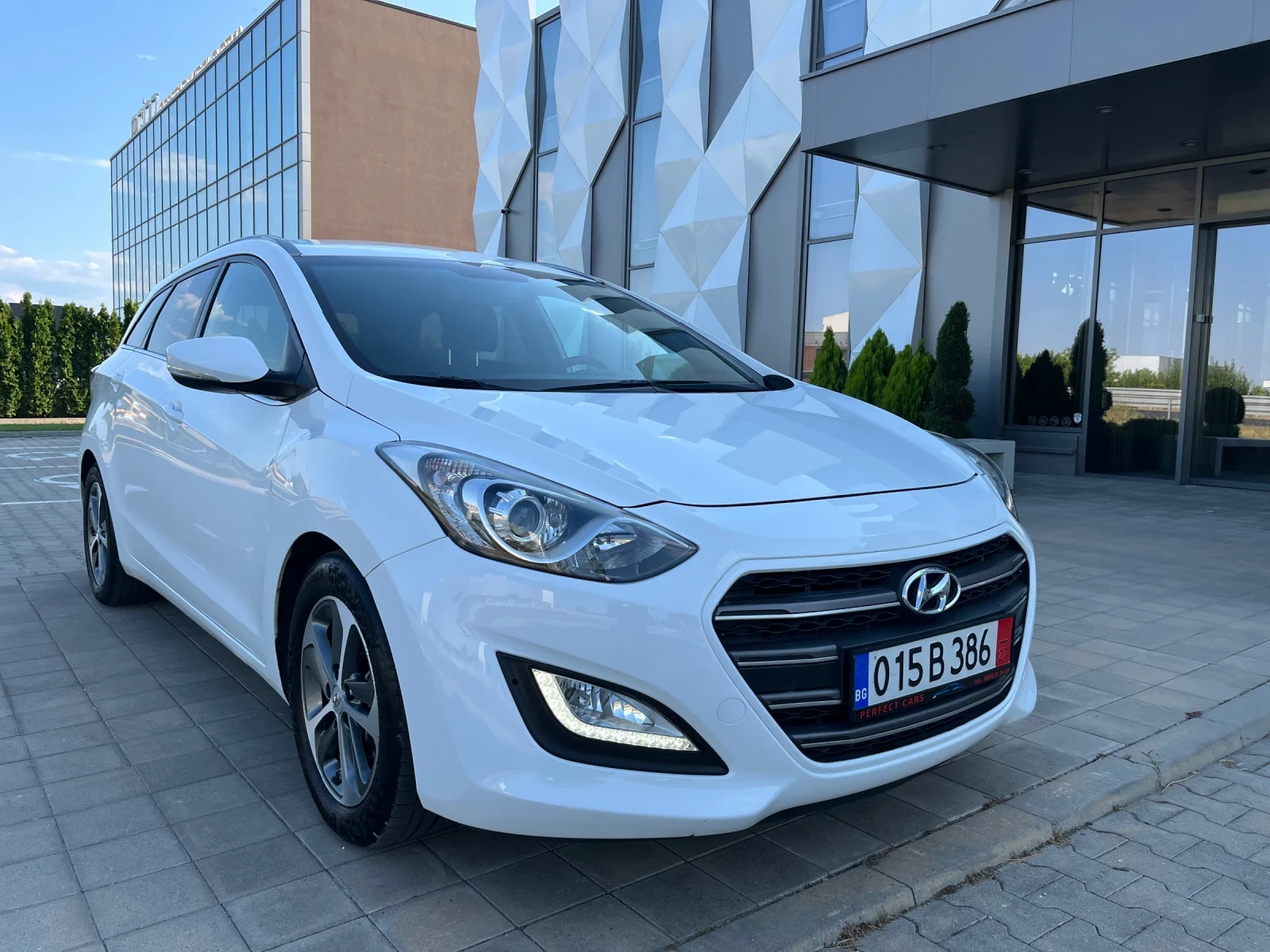 Hyundai I30 1.6CRDi110к.с./Facelift/Navi/Camera/PerfectEvro6 - изображение 7