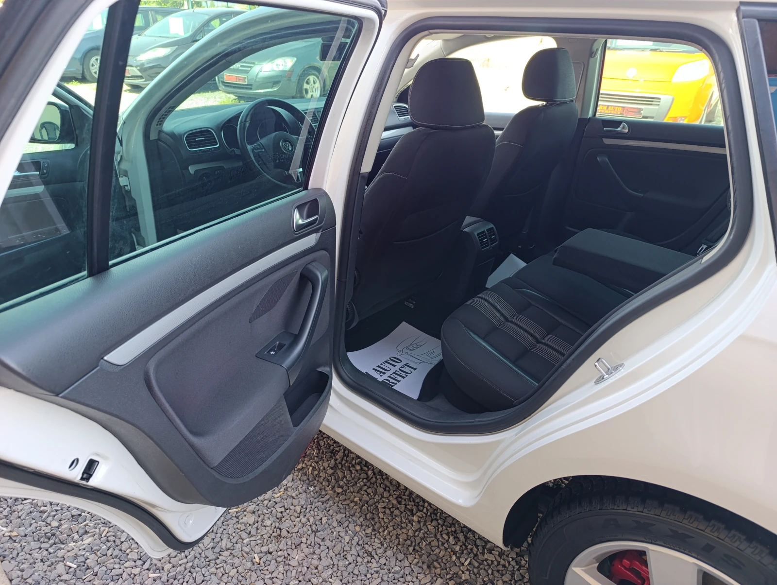 VW Golf 1.6TDi-KEYLESS, NAVY, PANORAMA - изображение 7
