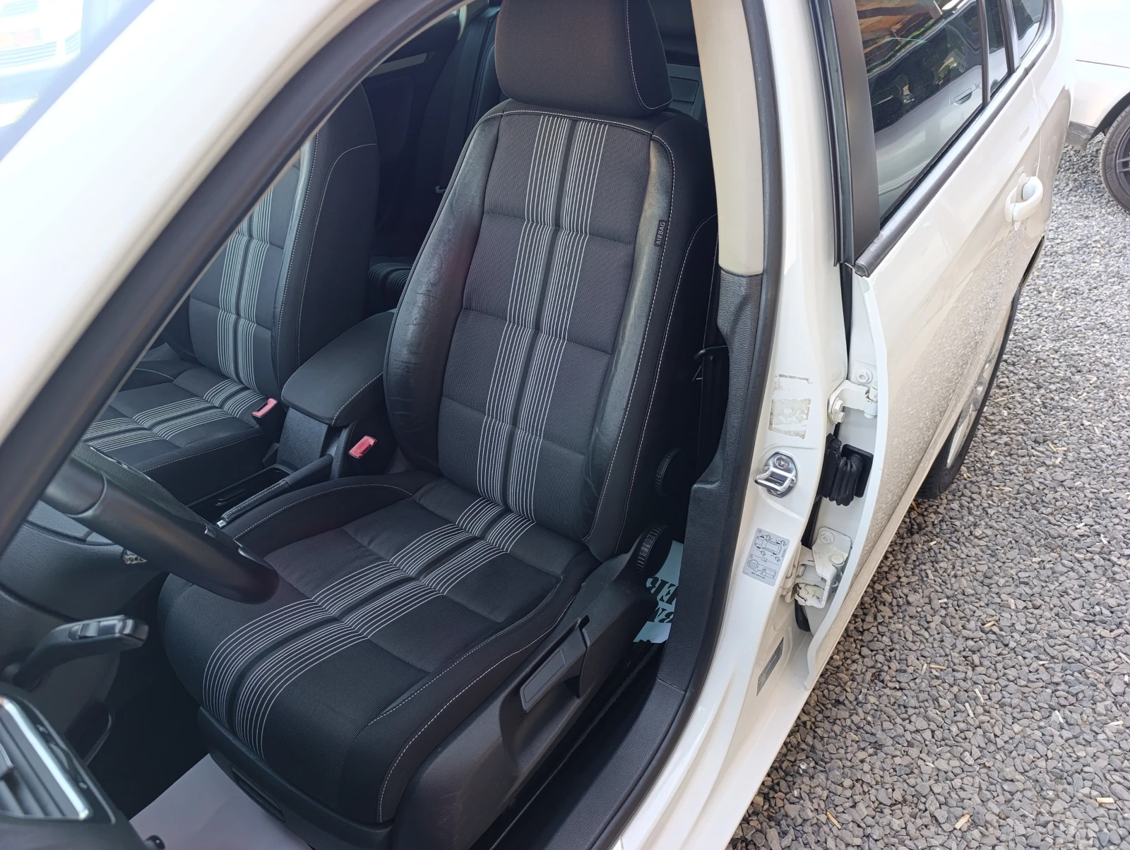 VW Golf 1.6TDi-KEYLESS, NAVY, PANORAMA - изображение 6