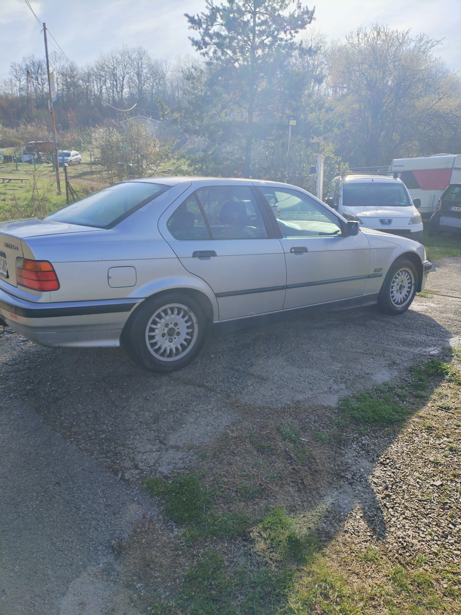 BMW 318  - изображение 4