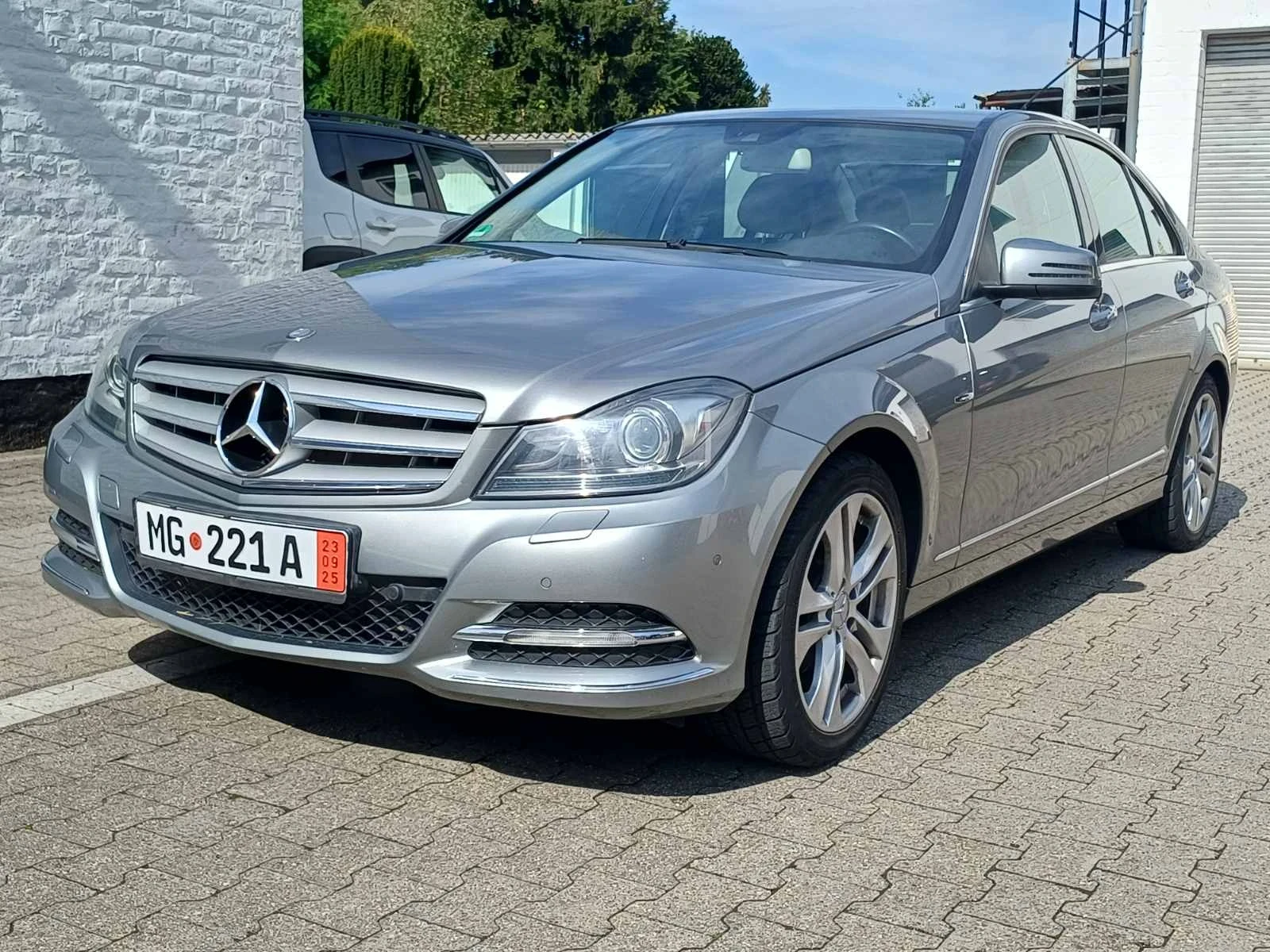 Mercedes-Benz C 200 CDI Avantgarde - изображение 2