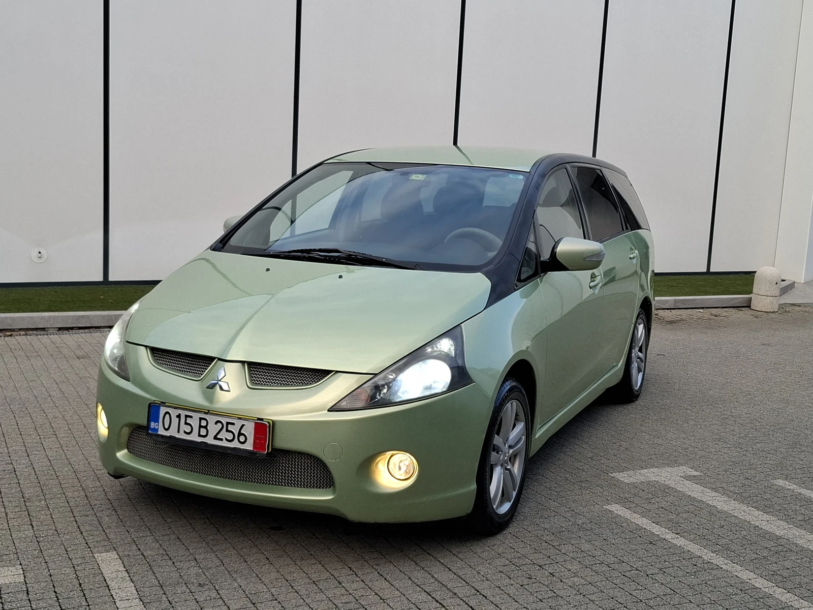 Mitsubishi Grandis 2.4I* (165кс)* LPG* 6+ 1* FACELIFT* НОВ ВН - изображение 2