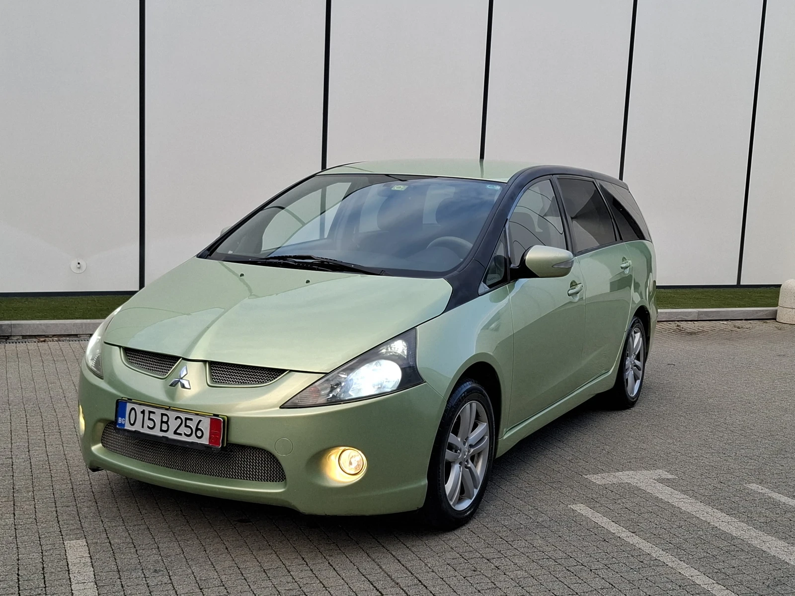 Mitsubishi Grandis 2.4I* (165кс)* LPG* 6+ 1* FACELIFT* НОВ ВН - изображение 3