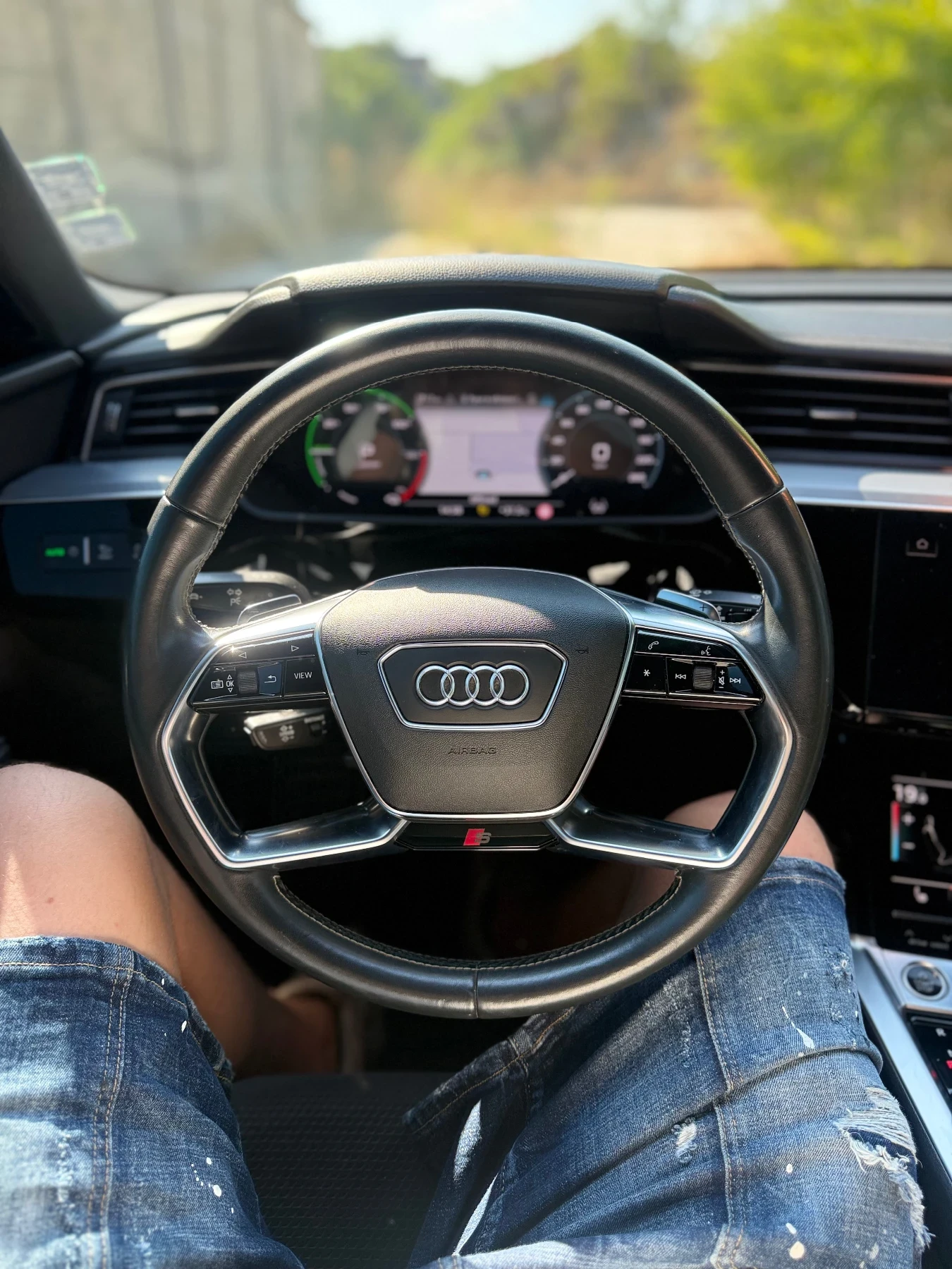Audi E-Tron 50 quatro S-Line, снимка 8 - Автомобили и джипове - 55505698