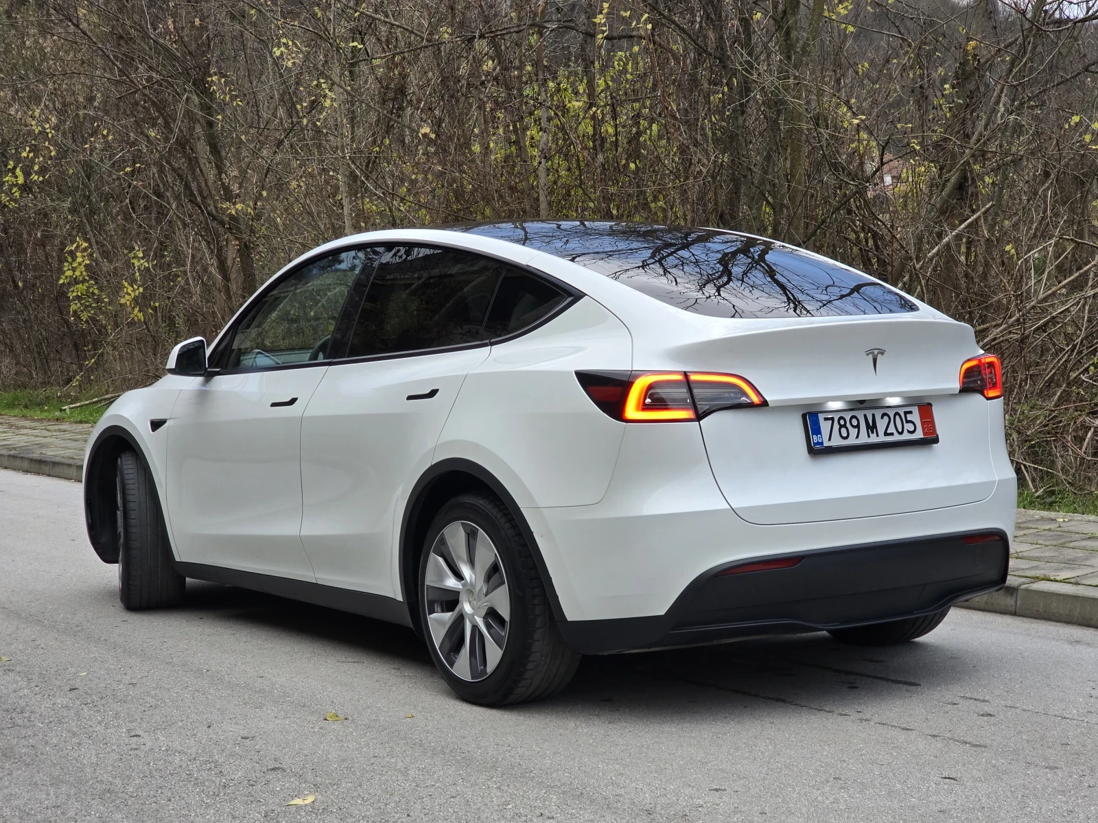 Tesla Model Y SR LFP  | Mobile.bg � ����������� 5