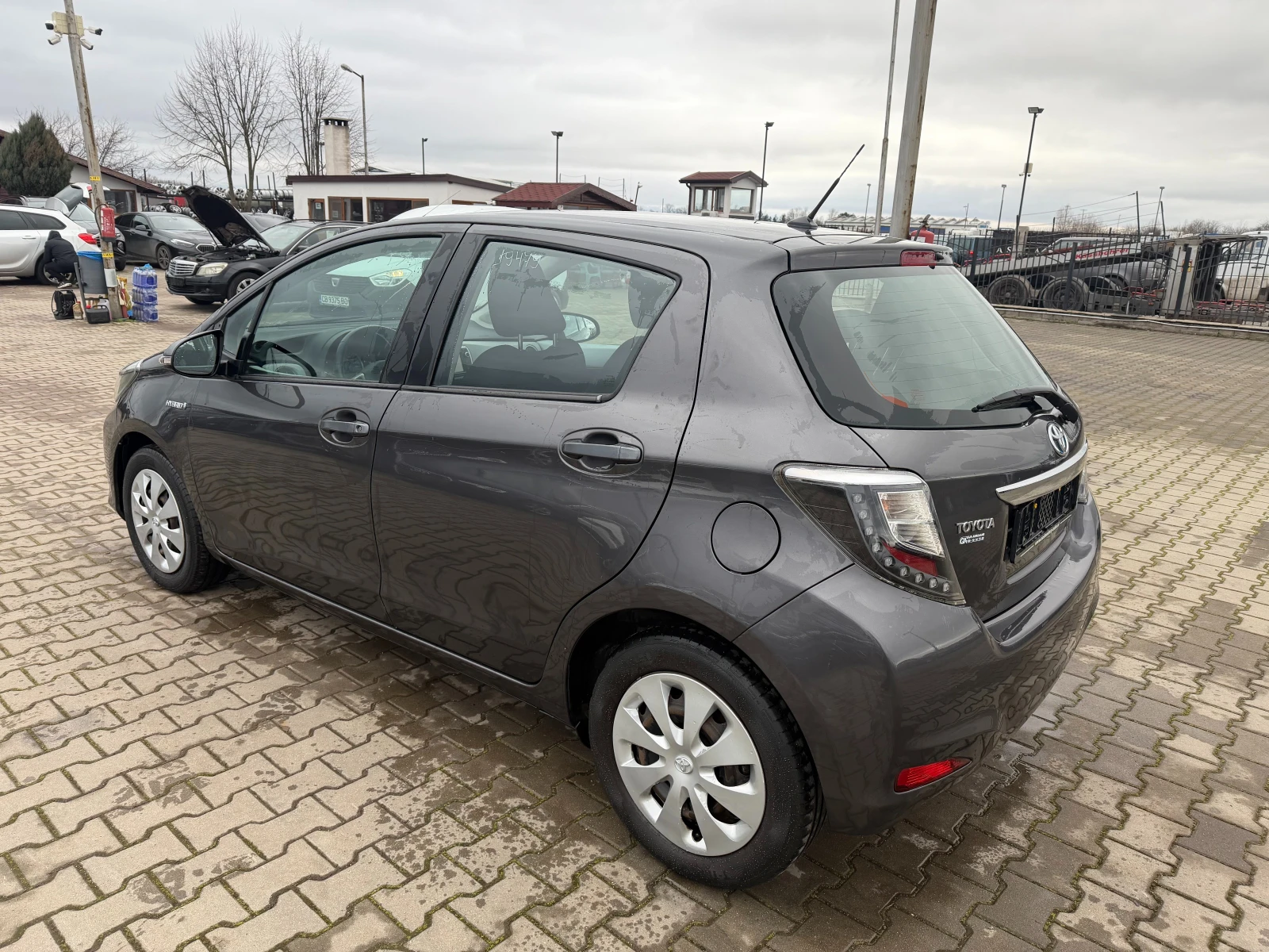 Toyota Yaris 1.5HYBRID AVTOMAT/NAVI/KAMERA EURO 5 | Mobile.bg � ����������� 8
