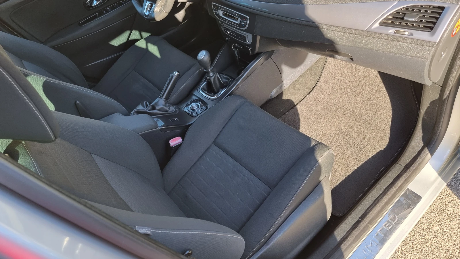 Renault Megane 1.5DCI SPORTOUR LIMITED  - изображение 10