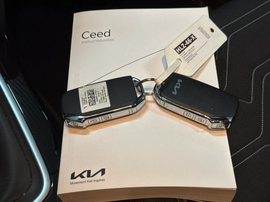 Kia Ceed 1.0 T-GDI, снимка 10 - Автомобили и джипове - 53817237