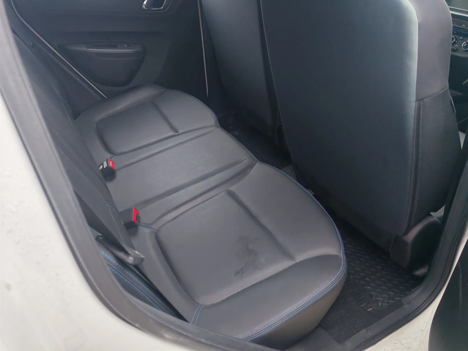 Dacia Spring Капарирано!, снимка 12 - Автомобили и джипове - 53952646