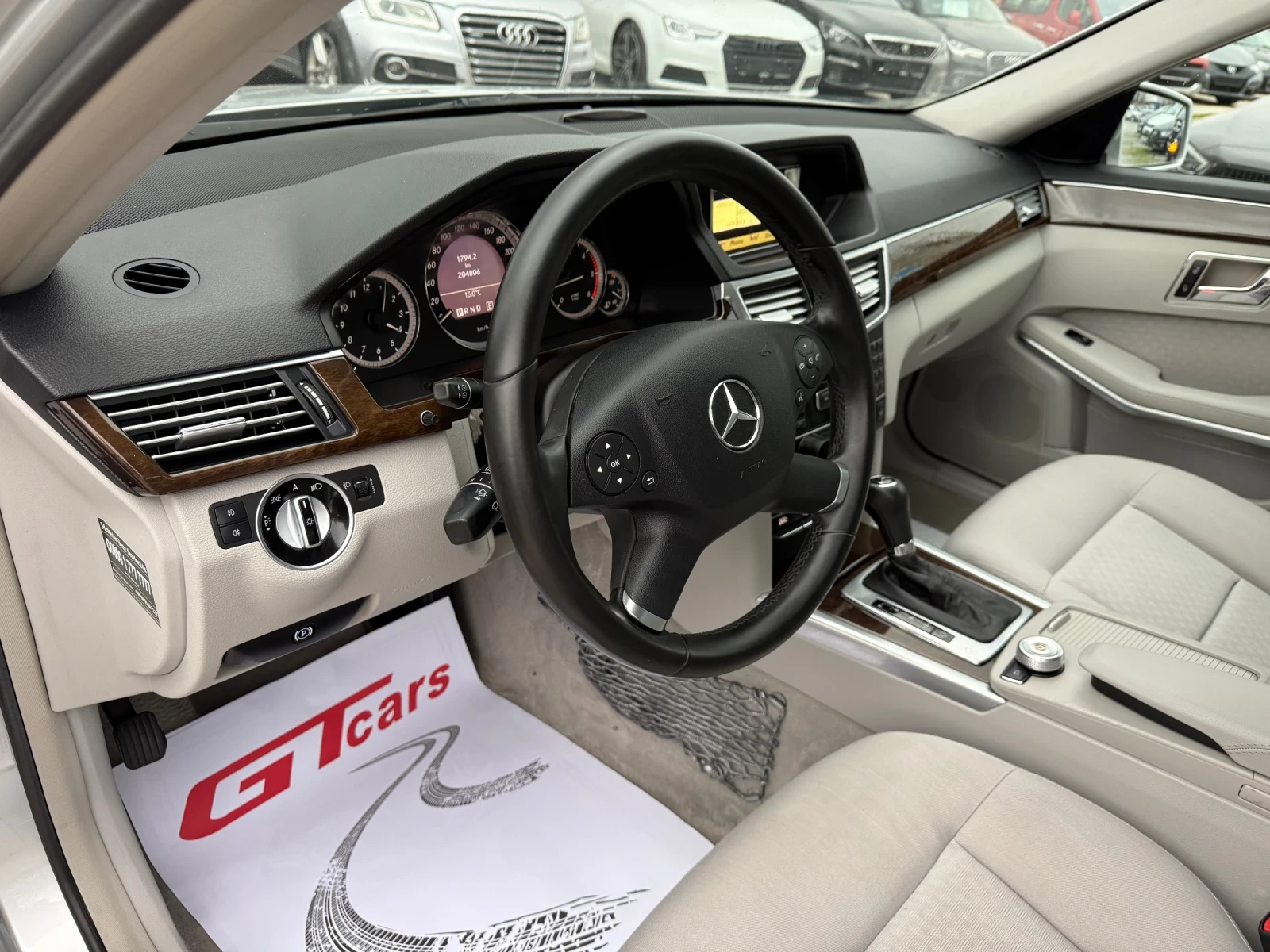 Mercedes-Benz E 220 CDI, снимка 10 - Автомобили и джипове - 54000765
