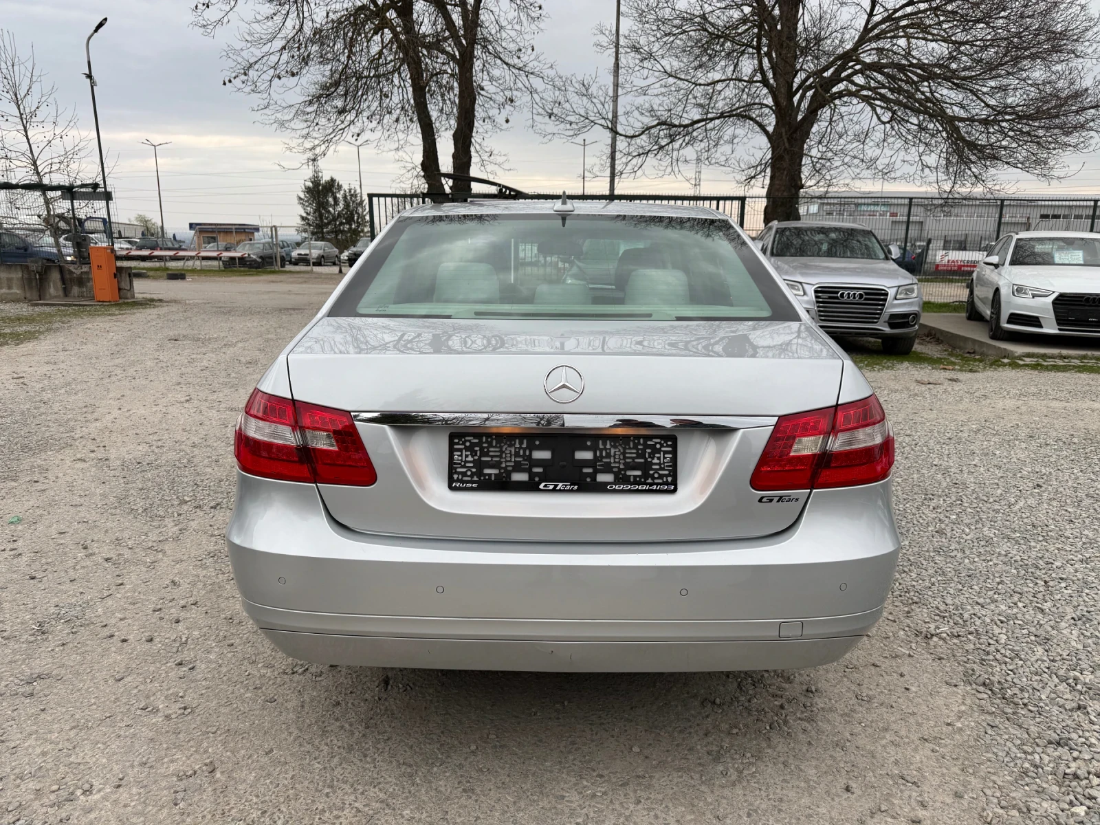 Mercedes-Benz E 220 CDI, снимка 4 - Автомобили и джипове - 54000765