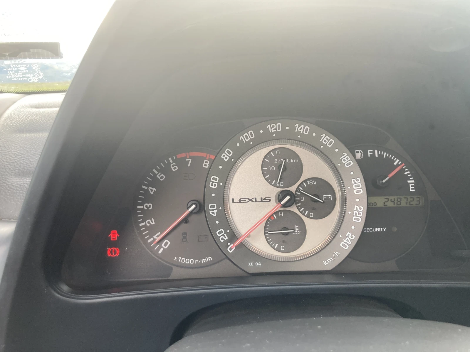 Lexus IS 200, снимка 6 - Автомобили и джипове - 54332550