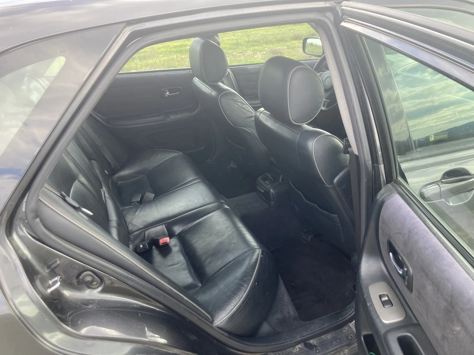 Lexus IS 200, снимка 8 - Автомобили и джипове - 54332550