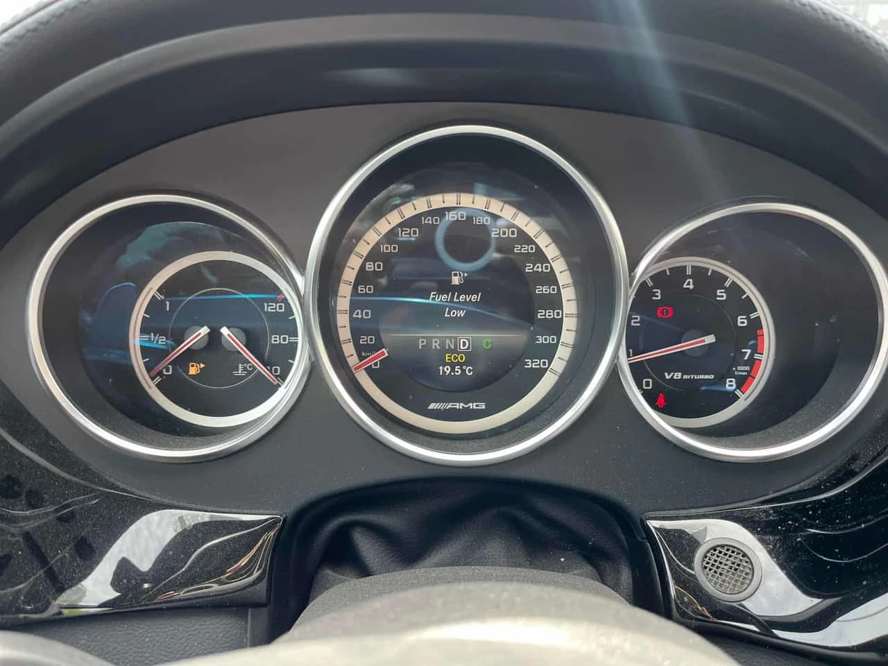 Mercedes-Benz CLS 63 AMG * ПРЕДСТАВИТЕЛСТВО НА МЕРЦЕДЕС * АВТОКРЕДИТ, снимка 8 - Автомобили и джипове - 54647736