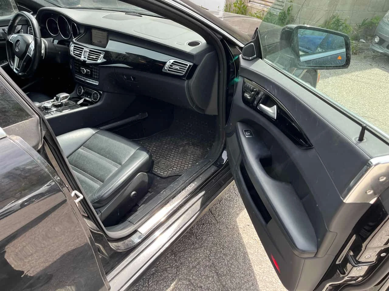 Mercedes-Benz CLS 63 AMG * ПРЕДСТАВИТЕЛСТВО НА МЕРЦЕДЕС * АВТОКРЕДИТ, снимка 16 - Автомобили и джипове - 54647736