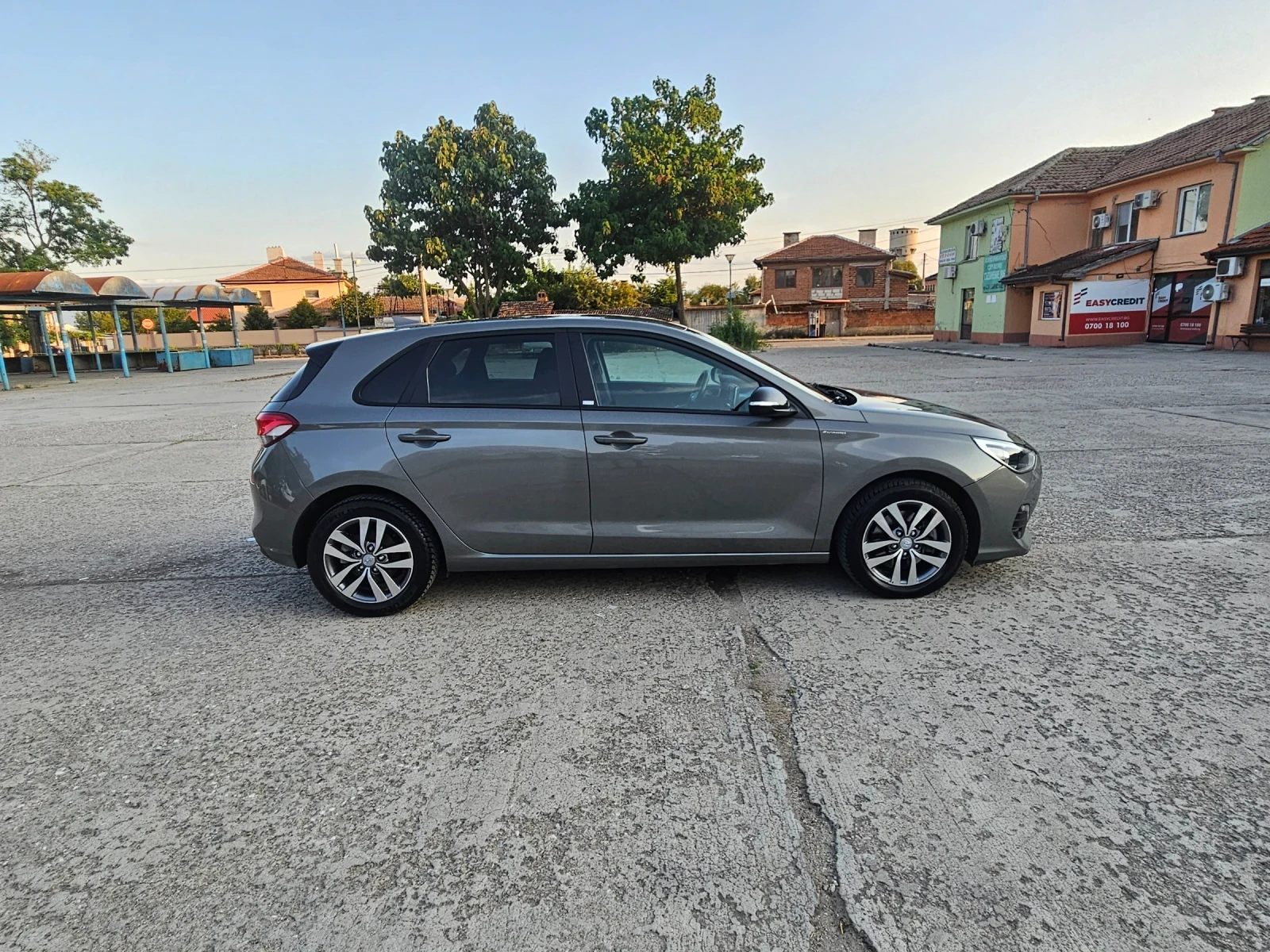 Hyundai I30 45000 km, снимка 8 - Автомобили и джипове - 55190504
