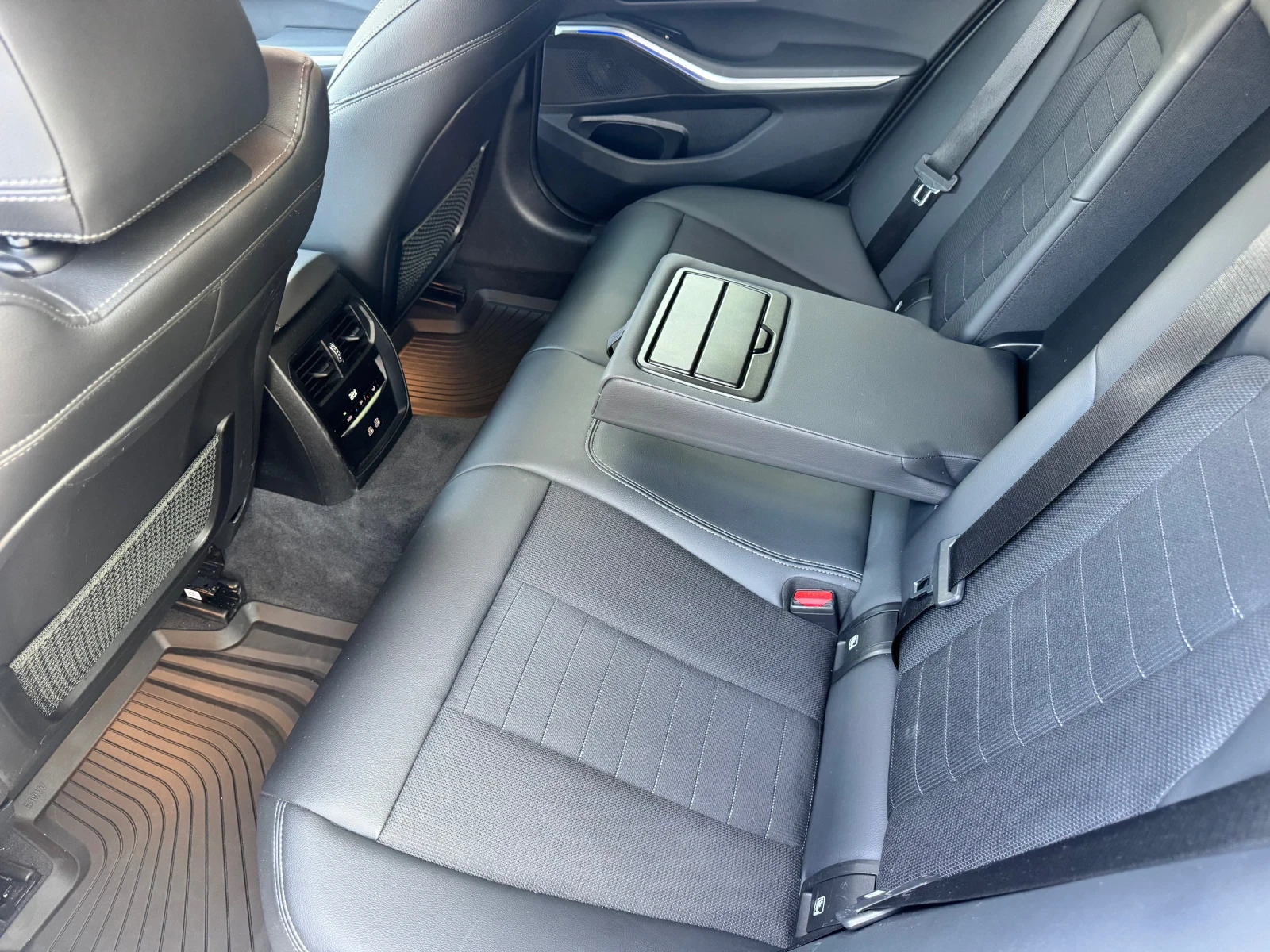 BMW 318 SHADOW LINE, снимка 16 - Автомобили и джипове - 55655532
