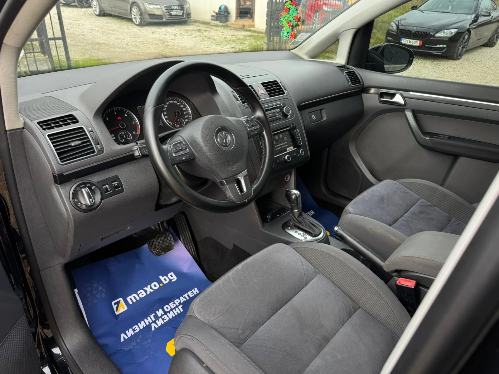 VW Touran 2.0TDI* 140* HIGHLINE* DSG* 6+ 1, снимка 9 - Автомобили и джипове - 55779370