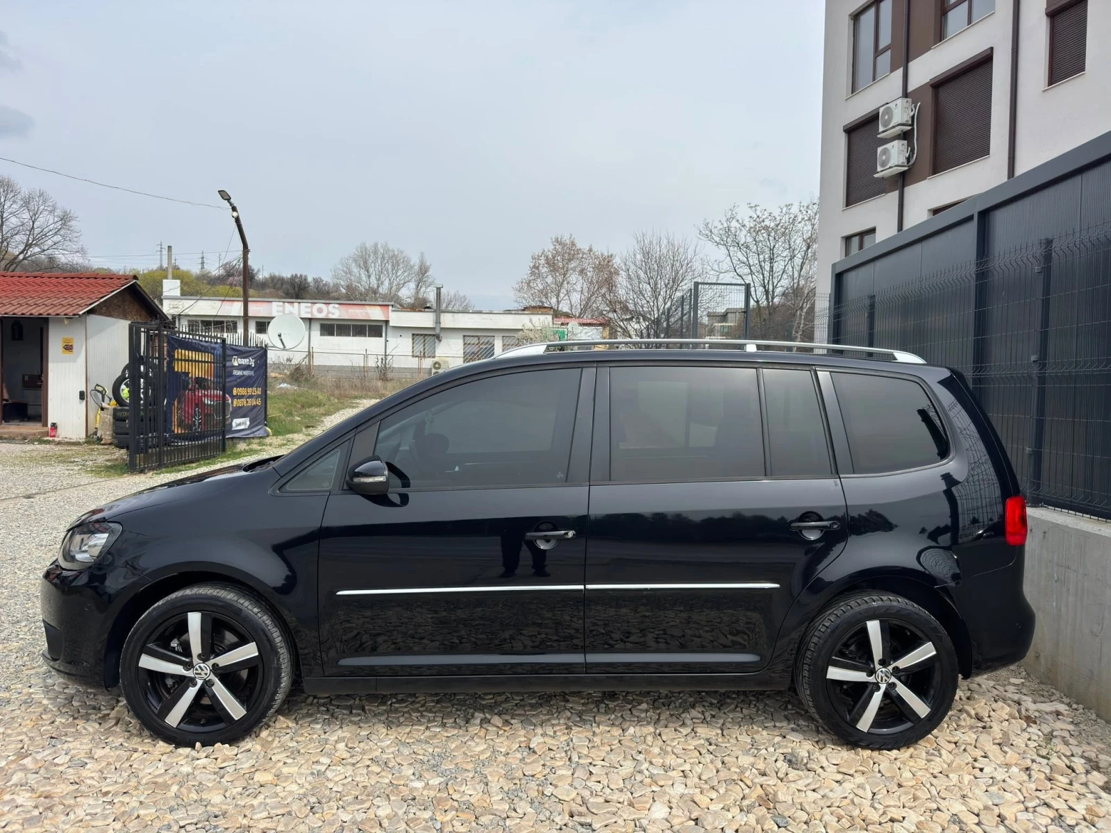 VW Touran 2.0TDI* 140* HIGHLINE* DSG* 6+ 1, снимка 5 - Автомобили и джипове - 55779370