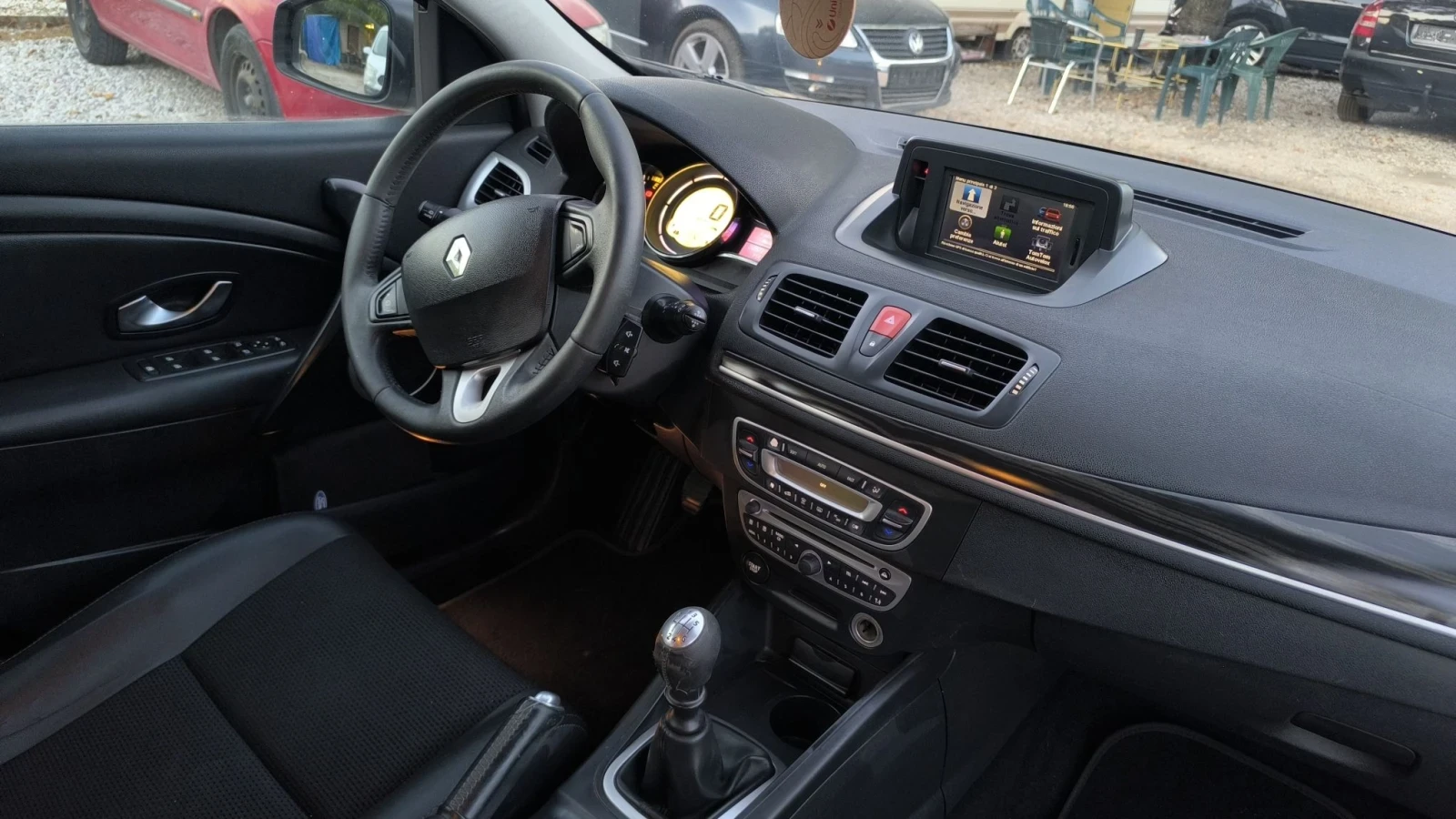 Renault Megane 1.5d 6sk.Navi, снимка 8 - Автомобили и джипове - 55879247
