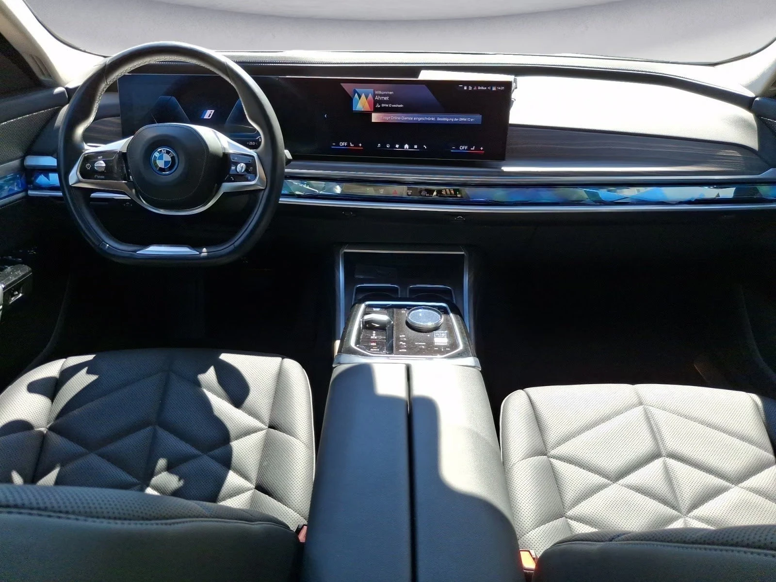 BMW i7 eDRIVE/50/PANO/360/ACC/VENT/RWD/896z, снимка 9 - Автомобили и джипове - 56193254