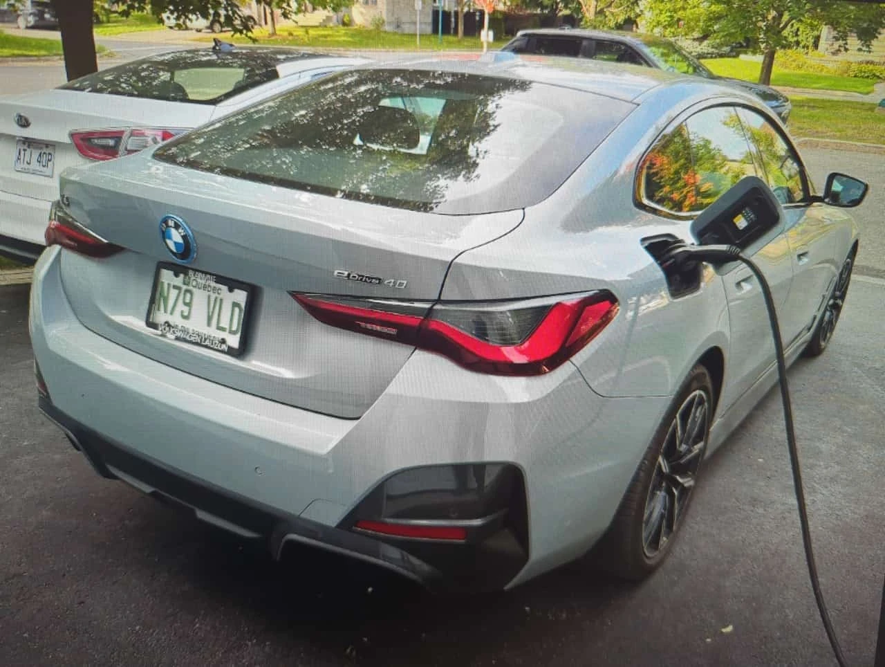 BMW i4 eDrive40 | CARFAX | БЕЗ ИНЦИДЕНТИ, снимка 4 - Автомобили и джипове - 56265618
