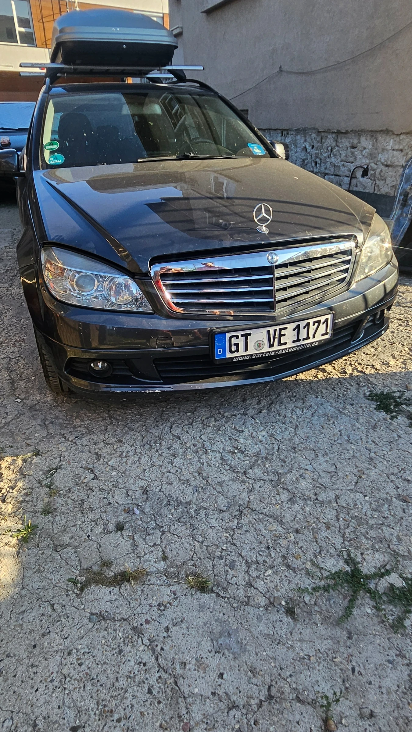 Mercedes-Benz C 220, снимка 2 - Автомобили и джипове - 56736131