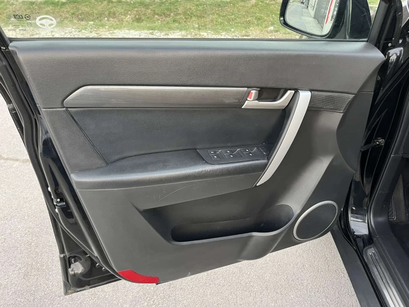 Chevrolet Captiva 2.0CDTI 150кс 4Х4 АВТОПИЛОТ 7 МЕСТА ВНОС ИТАЛИЯ, снимка 7 - Автомобили и джипове - 49349455