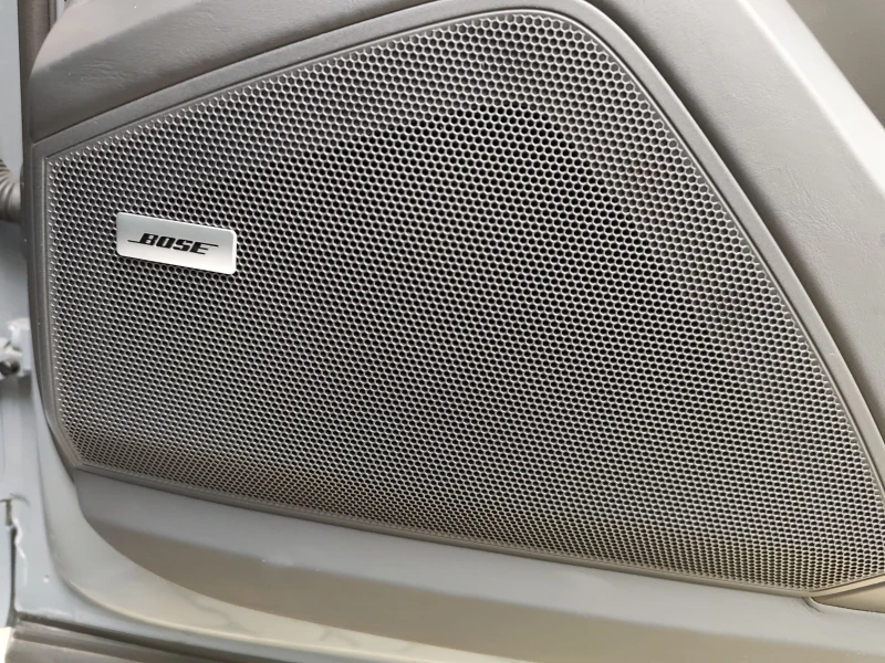 Porsche Cayenne E-Hybrid, снимка 10 - Автомобили и джипове - 52362625