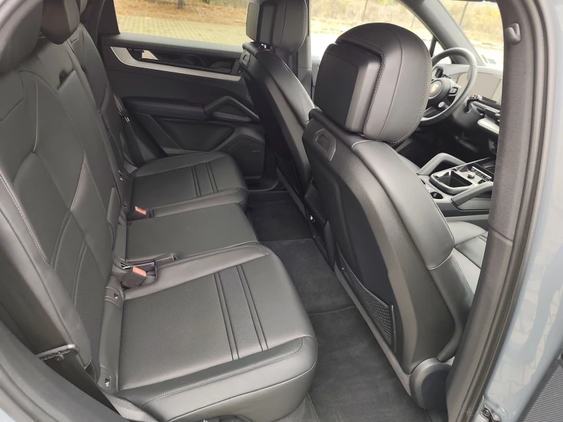 Porsche Cayenne E-Hybrid, снимка 7 - Автомобили и джипове - 52362625