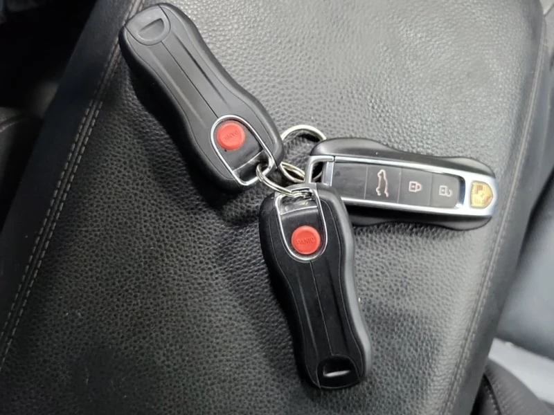 Porsche Cayenne * E Hybrid AWD * CARFAX * ЦЕНА ДО БГ, снимка 10 - Автомобили и джипове - 53266960