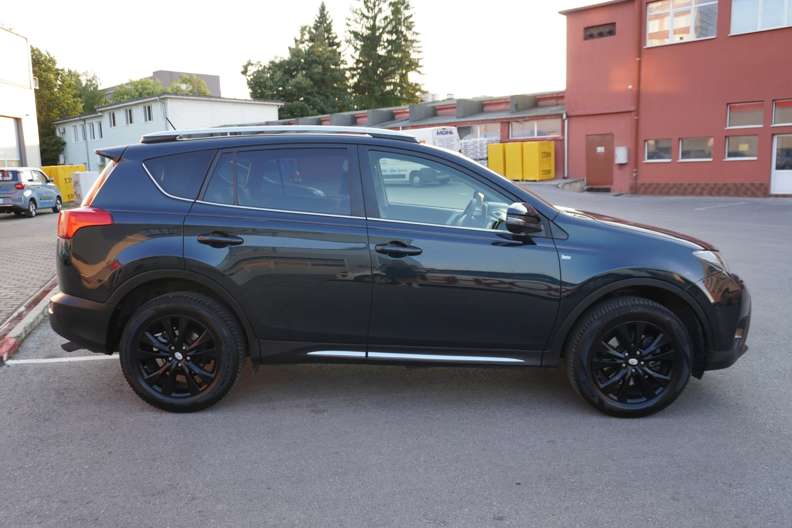 Toyota Rav4 2.2D4D LOUNGE, 4X4, АВТОМАТ, КОЖА, ЕЛ, НАВИ/FULL!! - изображение 6