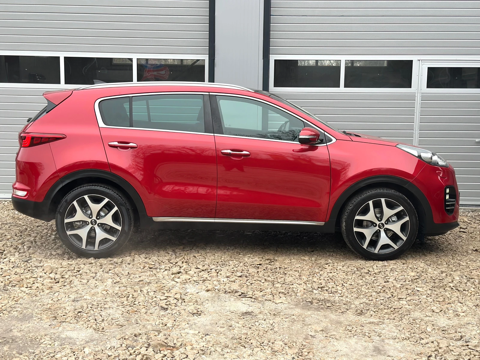 Kia Sportage 1.7CRDI GT-line 141 кс ЛЕД ПАНОРАМА ПОДГРЕВ КАМЕРА - изображение 8