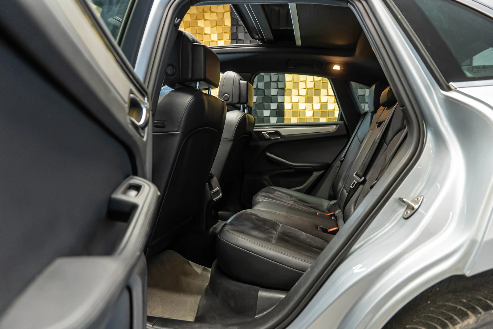 Porsche Macan S Diesel, снимка 16 - Автомобили и джипове - 53733610