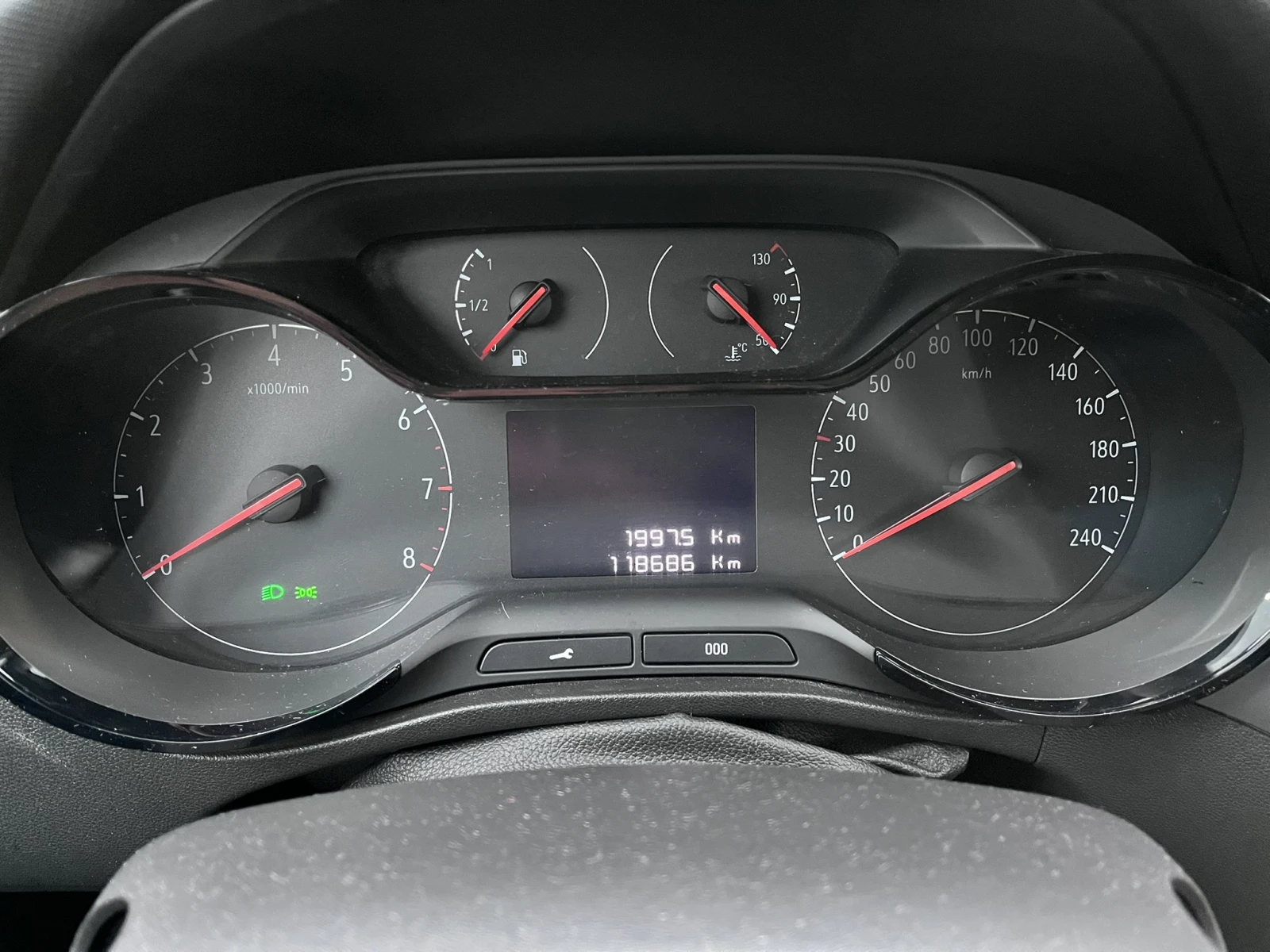 Opel Crossland X Edition 110 hp 6MT MY23, снимка 16 - Автомобили и джипове - 53916270