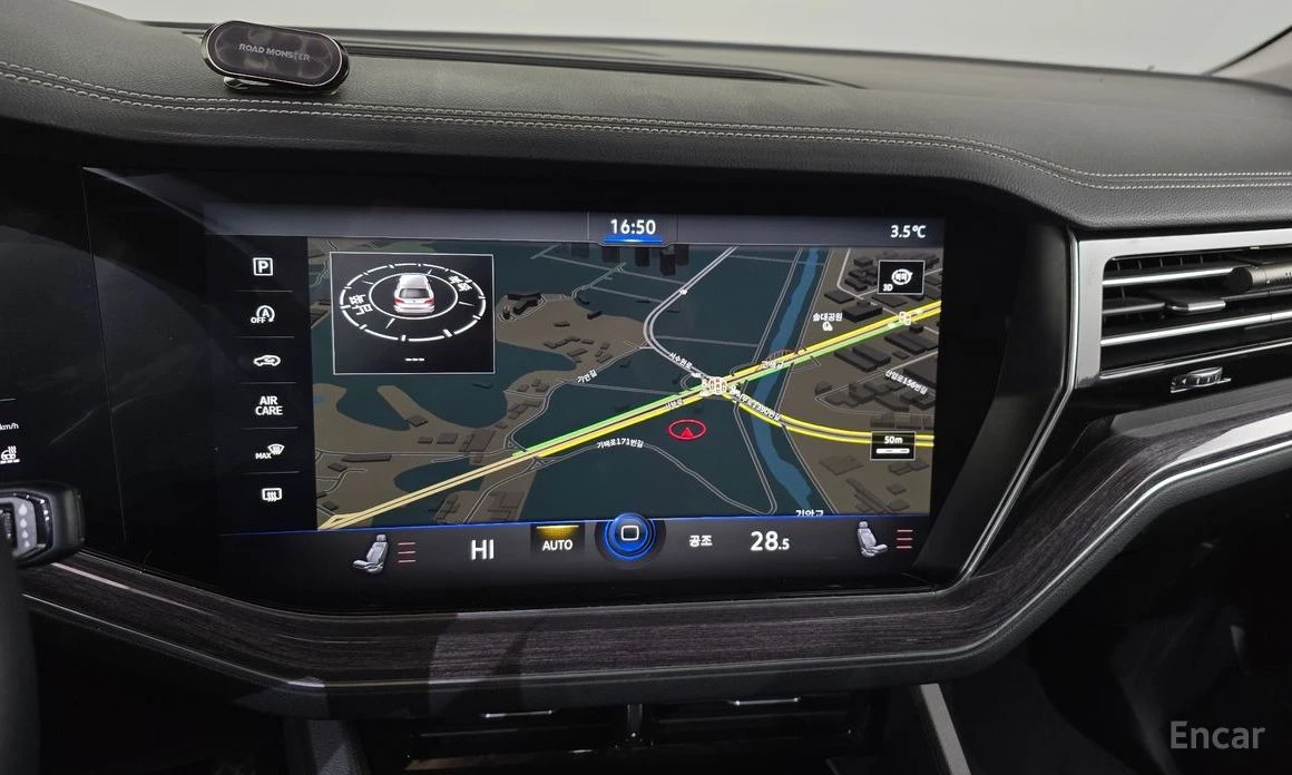 VW Touareg PREMIUM* 3.0TDI* ДИГ* ТАБЛО* ПАНО* КАМЕРИ* 360* , снимка 13 - Автомобили и джипове - 54073123