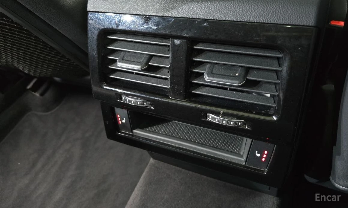 VW Touareg PREMIUM* 3.0TDI* ДИГ* ТАБЛО* ПАНО* КАМЕРИ* 360* , снимка 15 - Автомобили и джипове - 54073123