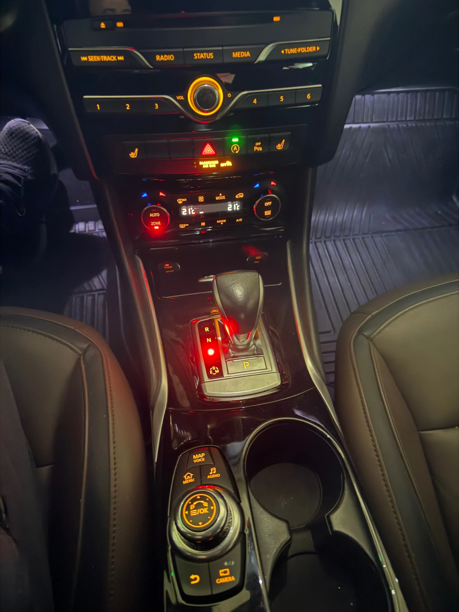 Infiniti QX30 2.2d 170�.�. PREMIUM TECH AND FULL Service history | Mobile.bg � ����������� 14
