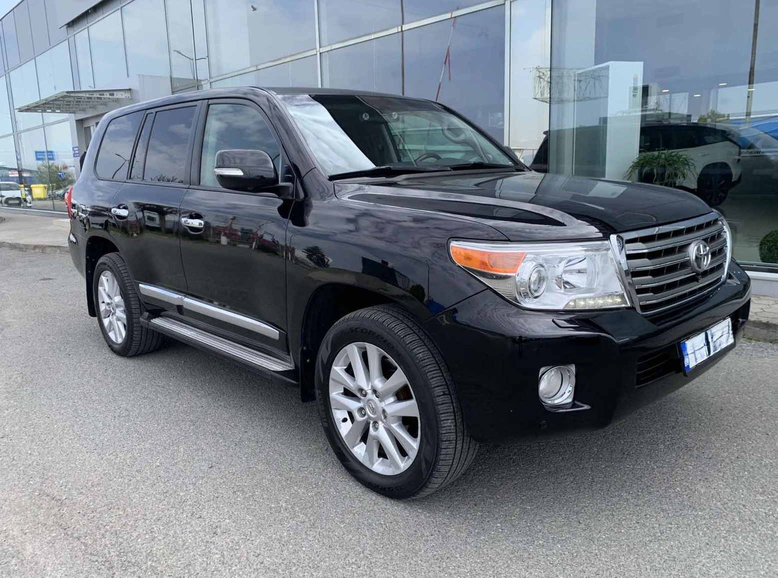 Toyota Land cruiser 200 4.5D-4D V8 Luxury, снимка 3 - Автомобили и джипове - 54225421