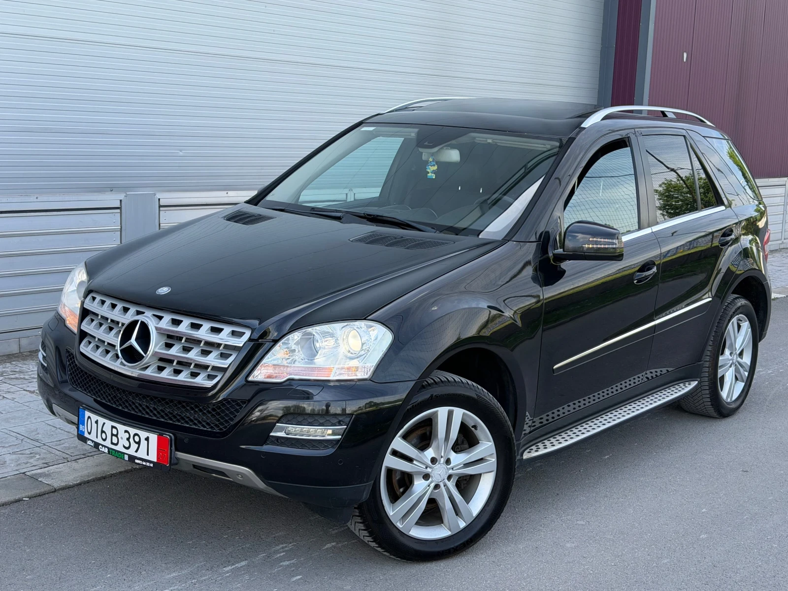 Mercedes-Benz ML 350 FACELIFT/СТЕПЕНКИ/4xПодгреви/Ел.Багажник/НОВИ ГУМИ