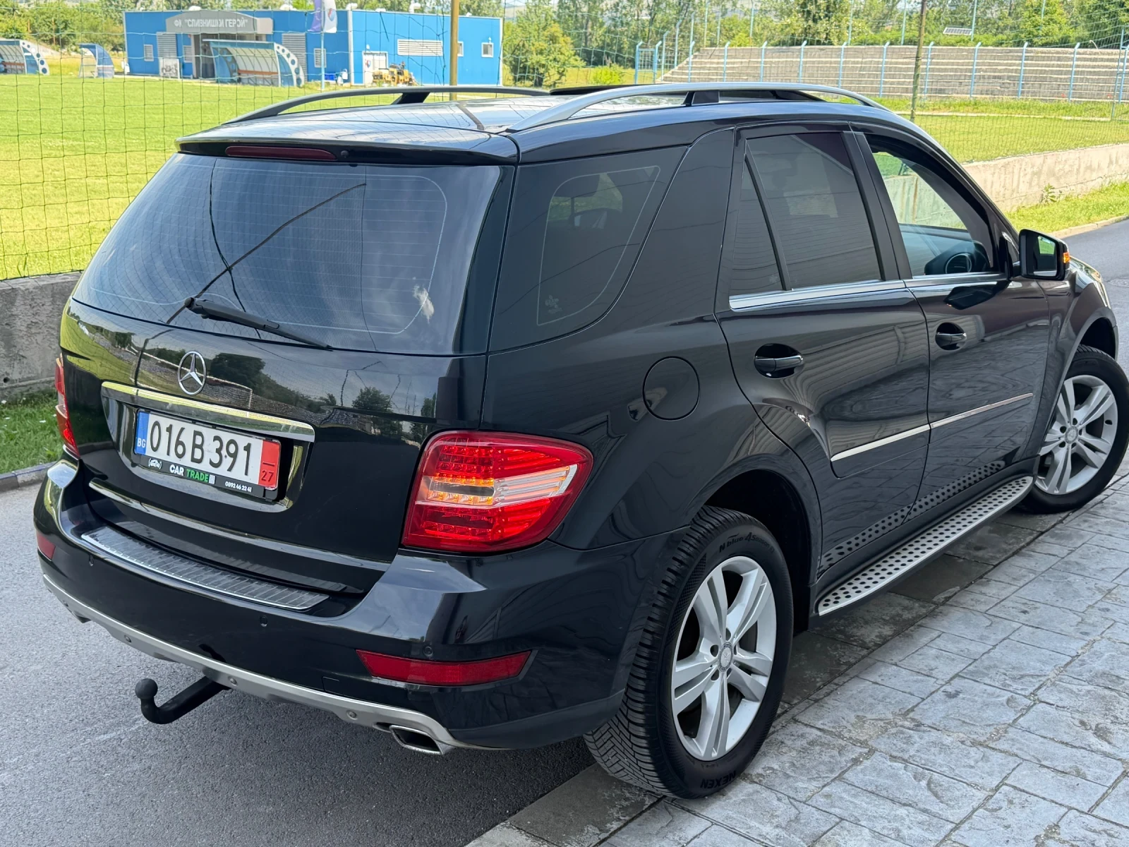 Mercedes-Benz ML 350 FACELIFT/СТЕПЕНКИ/4xПодгреви/Ел.Багажник/НОВИ ГУМИ, снимка 5 - Автомобили и джипове - 54821305