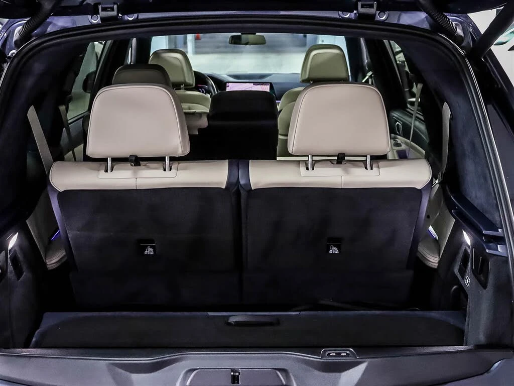 BMW X7 40i* M SPORT* INDIVIDUAL* SOFT CLOSE* КРАЙНА ЦЕНА, снимка 7 - Автомобили и джипове - 55587588