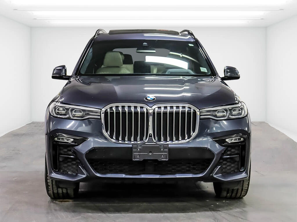 BMW X7 40i* M SPORT* INDIVIDUAL* SOFT CLOSE* КРАЙНА ЦЕНА, снимка 2 - Автомобили и джипове - 55587588