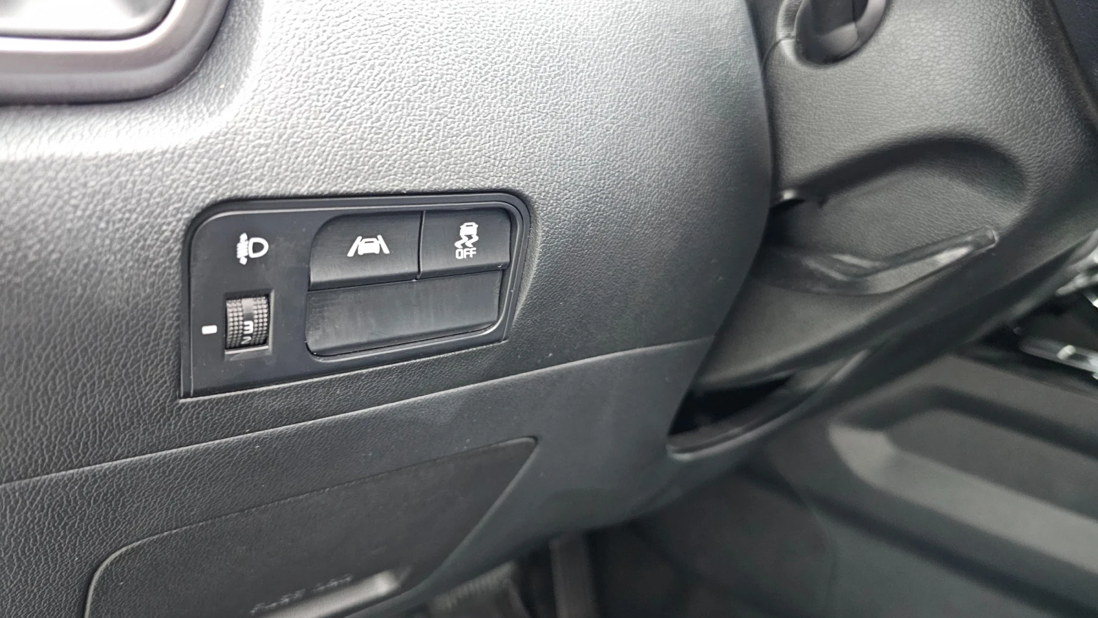 Kia Sorento 2.5 T 2WD Trendy, снимка 17 - Автомобили и джипове - 56103515