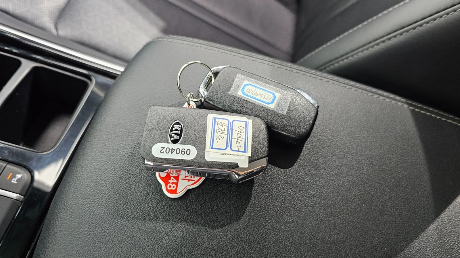 Kia Sorento 2.5 T 2WD Trendy, снимка 15 - Автомобили и джипове - 56103515